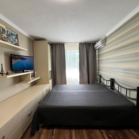 Seven Hotel Vyshneve Exterior photo